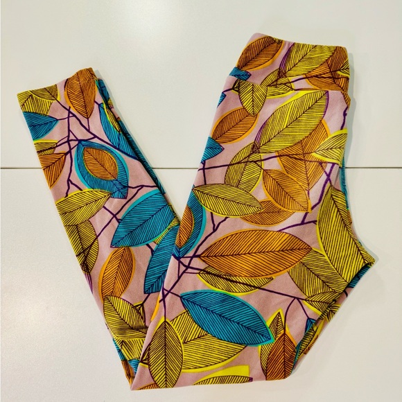 LuLaRoe Leggings Fall Foliage Print Multi Color One Size (2-10) NEW! - Picture 4 of 11